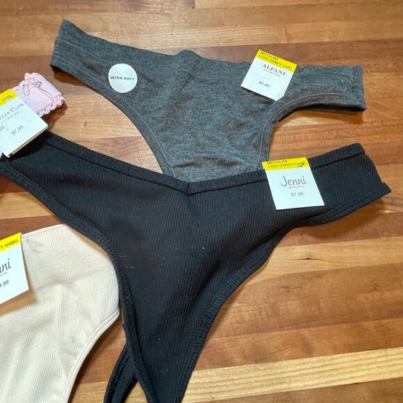 Set of 4 thong underwear panites. - Picture 2 of 5